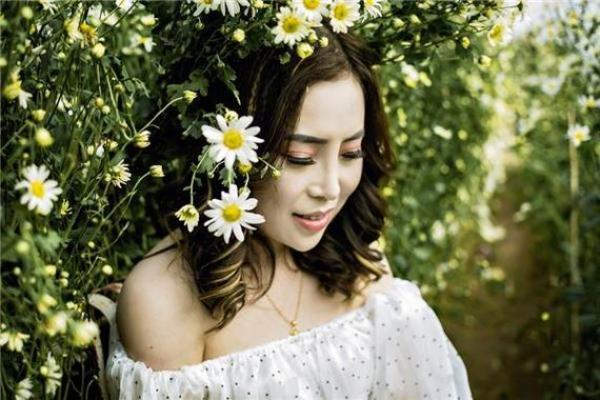 风水面相印堂发亮的女人有财运吗