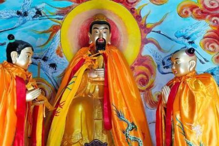 月老千里送姻缘的生肖 月老千里姻缘一线牵什么意思？