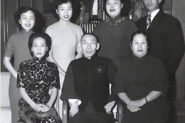 杜月笙八字
