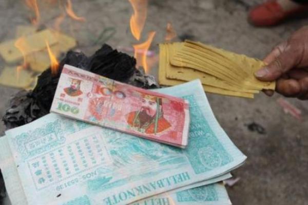 风水为什么烧完纸不能直接回家