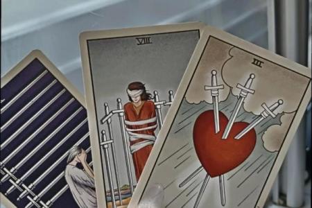 塔罗牌测试：你一生有几段恋情？