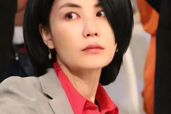 王菲八字