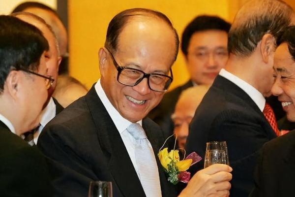 李嘉诚：什么女人能成为李家儿媳妇？八字总结，长媳手段了得！