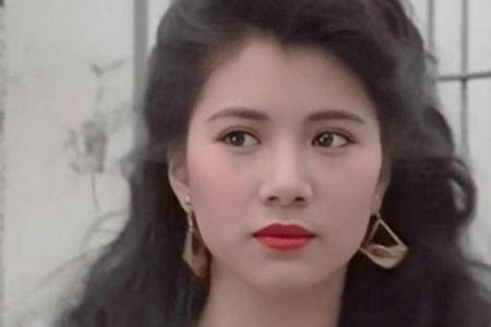 袁咏仪八字