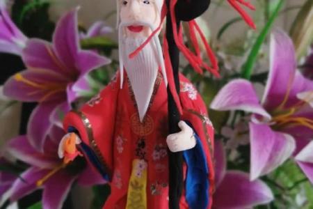 民间姻缘法术月老红绳 月老红绳绑在左脚还是右脚？