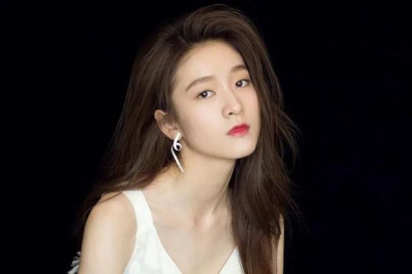 刘梦莹八字分析及桃花运势解读