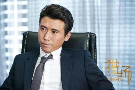 算命先生说他是有缘人，算命不收钱，当他做完一切后已经倾家荡产