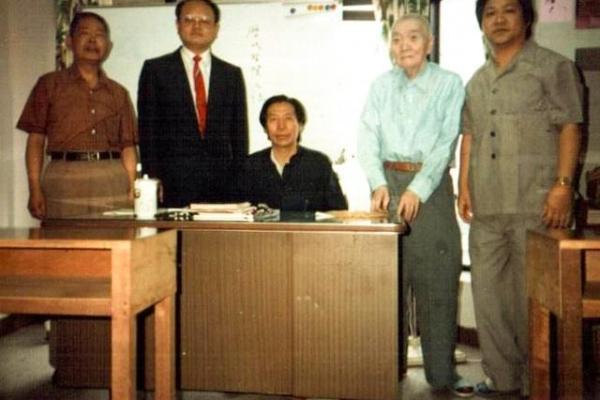 粱湘润女命详解,韦千里评毛八字
