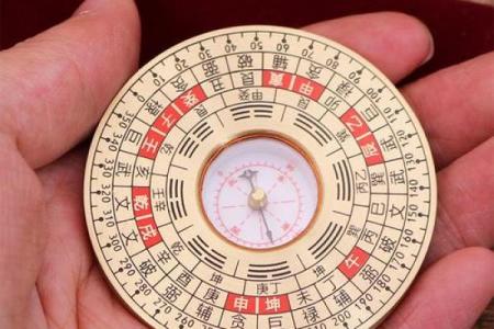 中国风水罗盘_罗盘的东南西北和指南针一样吗