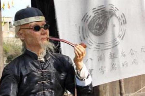 算命往事算命先生