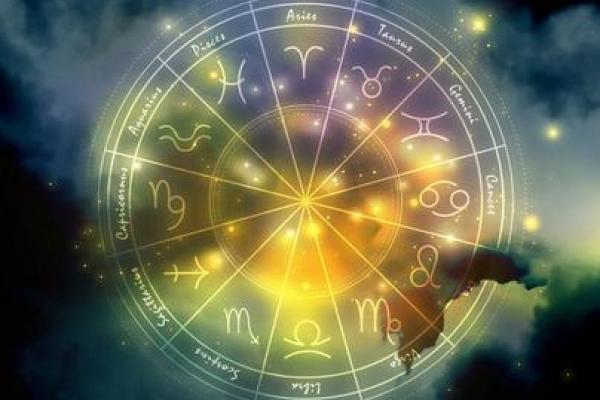 占星大师Eskey，命盘星理也可以有商业模式